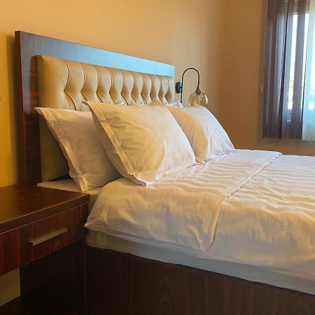 Hotel Kolonja'S ديبار المظهر الخارجي الصورة