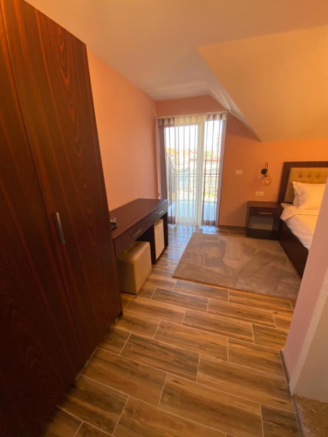 Hotel Kolonja'S ديبار المظهر الخارجي الصورة