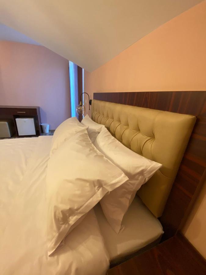 Hotel Kolonja'S ديبار المظهر الخارجي الصورة